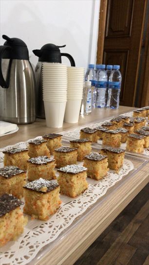 Bizcochos preparados por los menores del centro de justicia juvenil Berriztu de Areatza para el equipo de ''Boulevard Informativo''