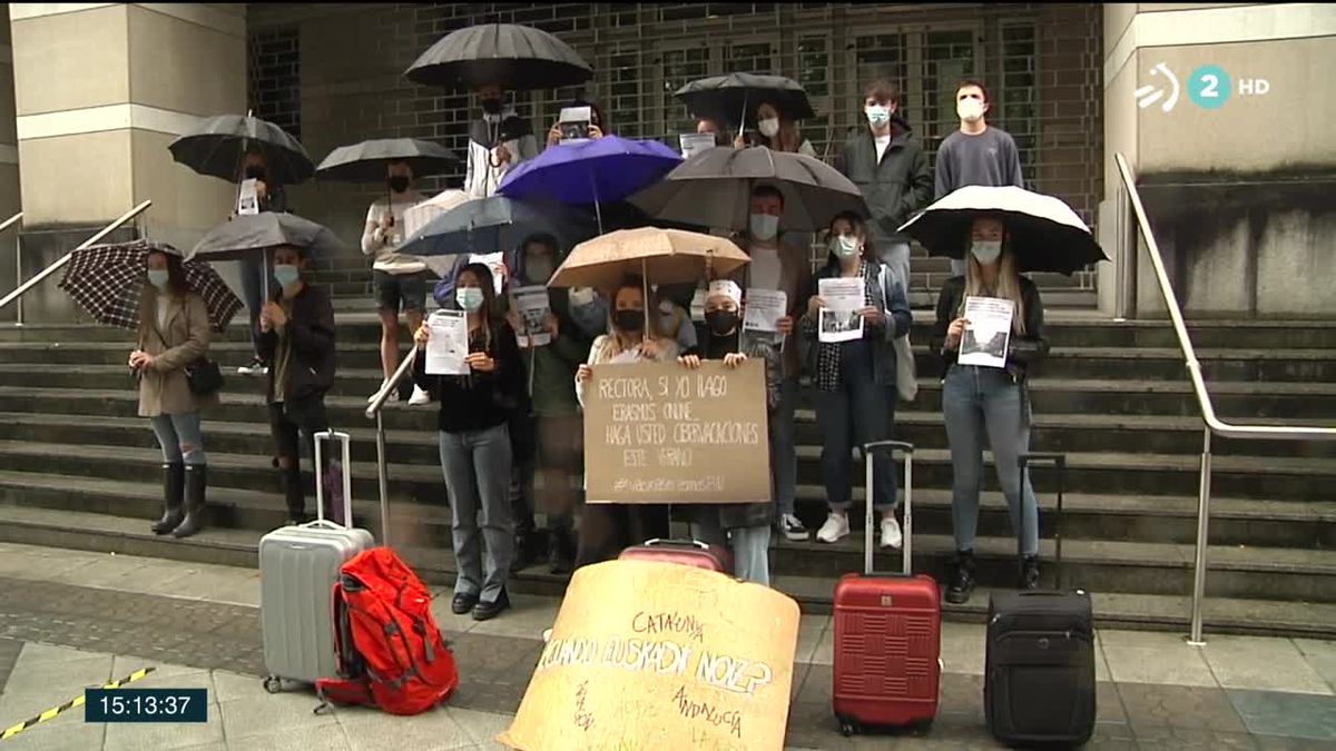 Protesta de estudiantes de la UPV, hoy.