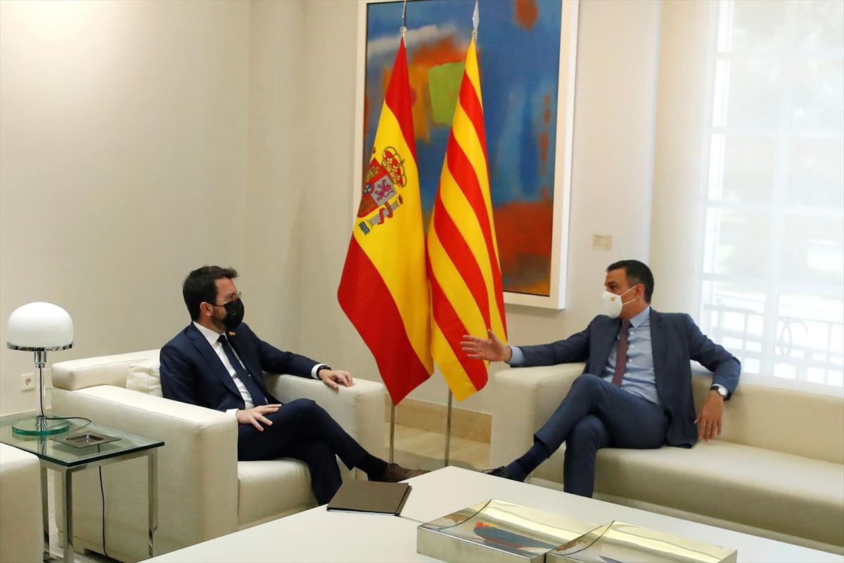 Sánchez y Aragonès. Foto: EFE