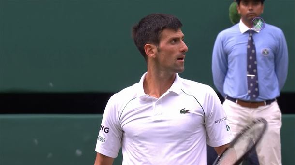 Novak Djokovic tenislari serbiarra