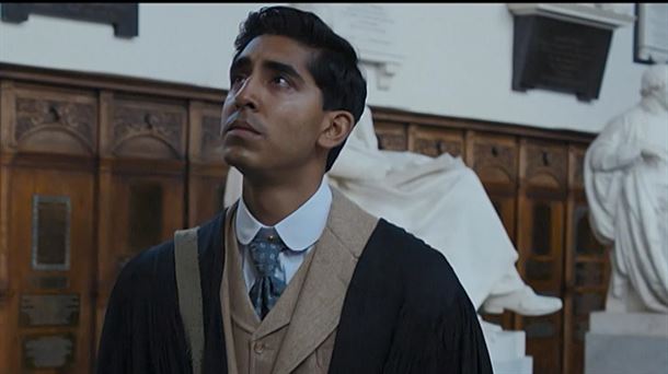 Dev Patel en un fotograma de la película 'El hombre que conocía el infinito'