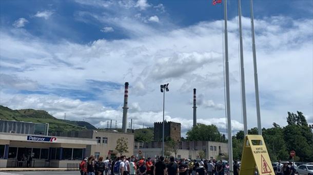 Greba Petronor Bandera estropadaren egunean. Argazkia: Petronorreko Langileak Borrokan