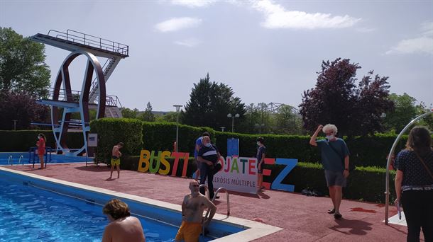 Mójate por la esclerosis múltiple en las piscinas de la Fundación Estadio de Vitori-Gasteiz