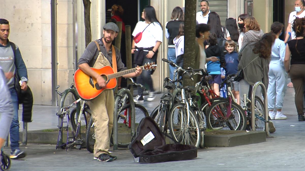 Se limita el número de artistas callejeros en las zonas más concurridas 