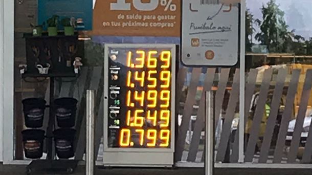 Inés Cardenal: "Los impuestos representan el 50&nbsp;% del precio del carburante"