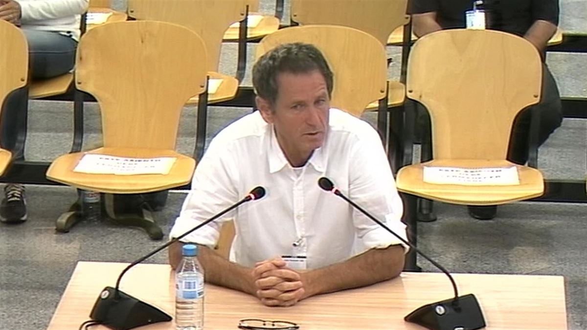 El acusado Jon Enparantza durante el juicio. Imagen obtenida de un vídeo de EiTB Media.