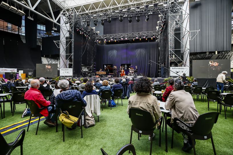 Festival de Jazz de ViG, 14 de julio. .Concierto  Itomar Borochov - Iradier Arena.  Foto: EITB Media 