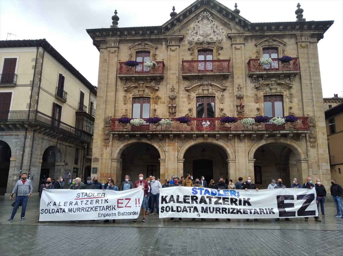 Protesta de la plantilla de Stadler de Oñati