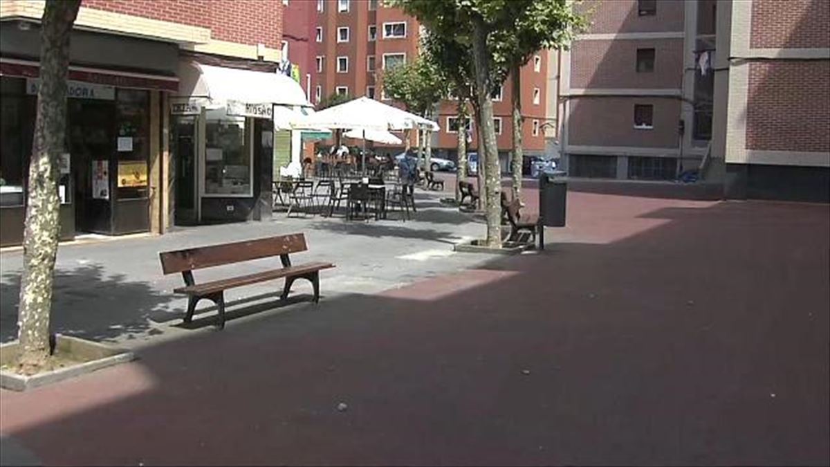 El lugar de la agresión, en la calle Okeluri de Barakaldo (Bizkaia). Imagen: EiTB Media