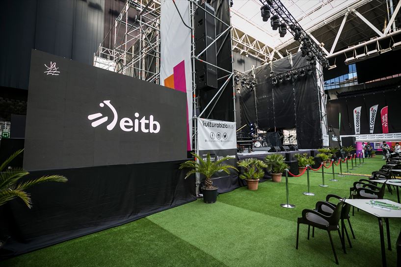 Todo preparado para el concierto del Iradier Arena, 16 de Julio. Foto EITB.