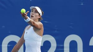 Muguruza supera a la francesa García 6-4 y 6-3 