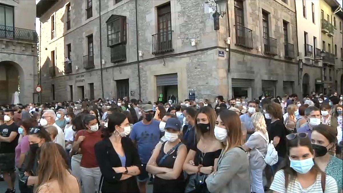 Concentraciones multitudinarias en Bergara y Gijón contra la violación grupal del fin de semana