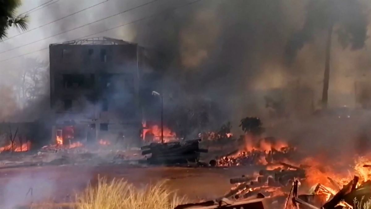 Al menos 8 fallecidos y más de 860 heridos en los incendios de Turquía