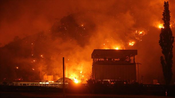 La central térmica en Milas, un municipio en la provincia occidental turca de Mugla. Foto: EFE