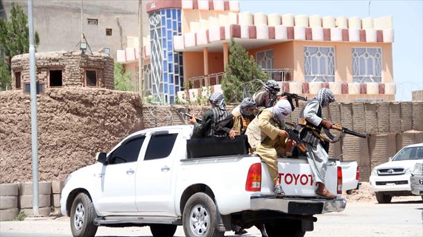 Combatientes en Herat (Afganistán). Foto: EFE