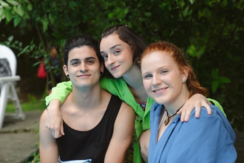 "Go!azen 8.0" telesailaren grabaketa: Unax (Iñaki Mujika), Iraia (Malen Azpirotz) eta Zuri (Maria Redondo)