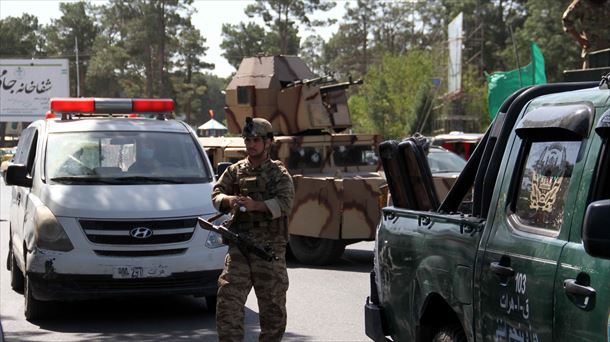 Patrulla oficial de seguridad afgana en Herat, Afganistán. Foto: EFE