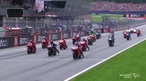 Brad Binder (KTM) da la sorpresa