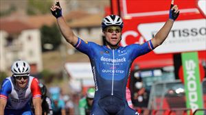 Jakobsen gana la cuarta etapa de la Vuelta a España y Taaramae sigue líder
