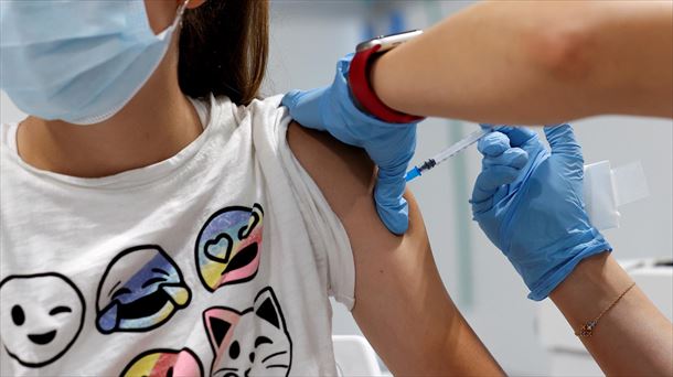 Gorka Orive: "Las vacunas están manteniendo muy bien su efectividad frente a la enfermedad grave"