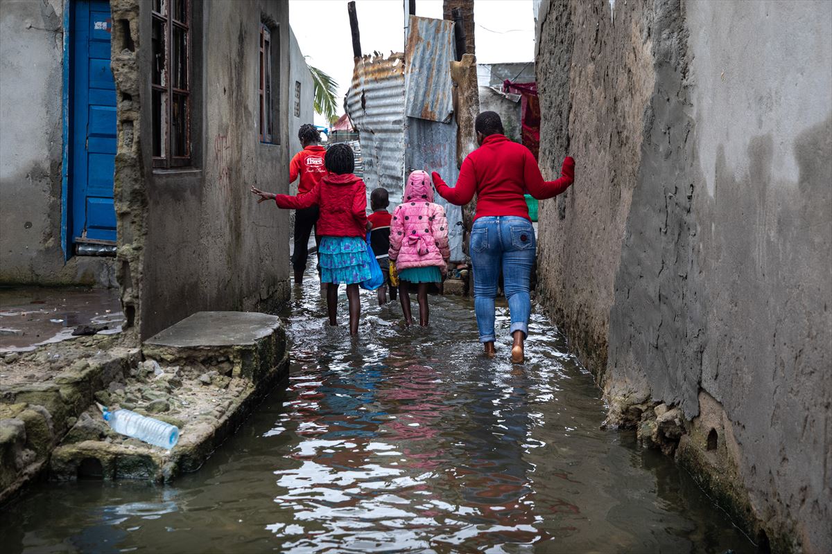Casi la mitad de los menores del mundo sufre las consecuencias del cambio climático. Foto: Unicef