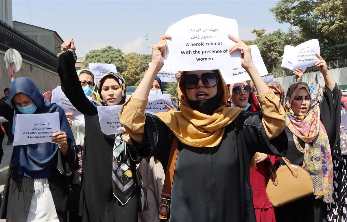 La manifestación, con cerca de una veintena de mujeres, ha tenido lugar en Kabul. Foto: EFE