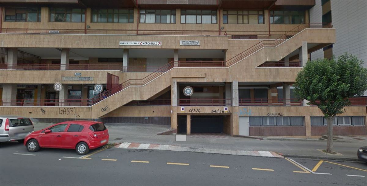 Edificio que acoge el Juzgado de Paz de Santurtzi (Bizkaia). Foto de archivo: Google Maps