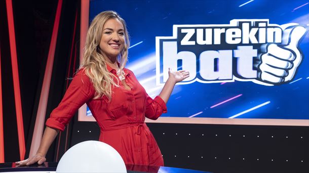 Ainhoa Etxebarria, presentadora de "Zurekin Bat"