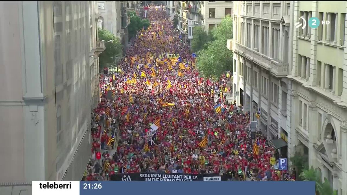 Multitudinaria manifestación en las calles de Barcelona a favor de la independencia