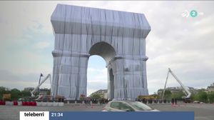 Arquitectura e intervenciones artísticas: Chirsto en París