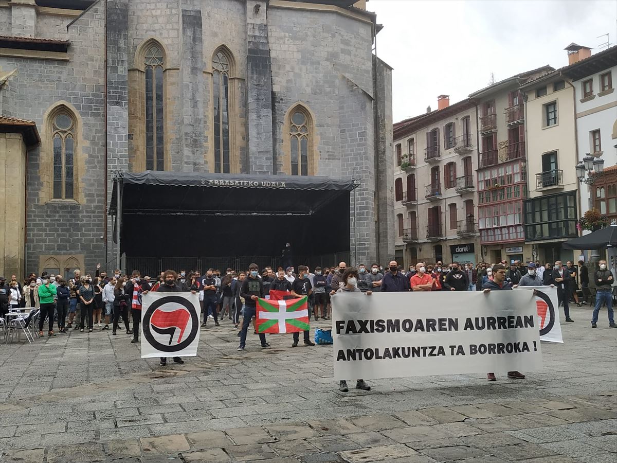 Concentración de Sare Antifaxista en Arrasate. Foto: Eneritz Gorrotxategi | EITB Media
