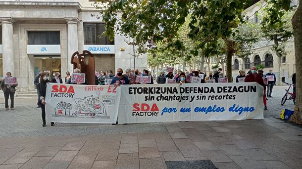 Los trabajadores y trabajadoras de SDA Factory en Vitoria se movilizan por el futuro de la planta alavesa