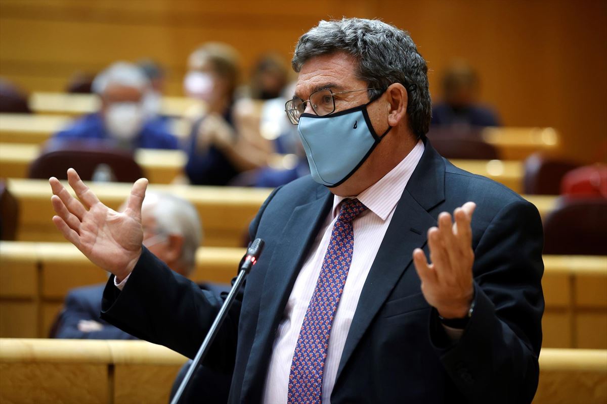 El ministro José Luis Escrivá en una sesión en el Senado. Foto: EFE