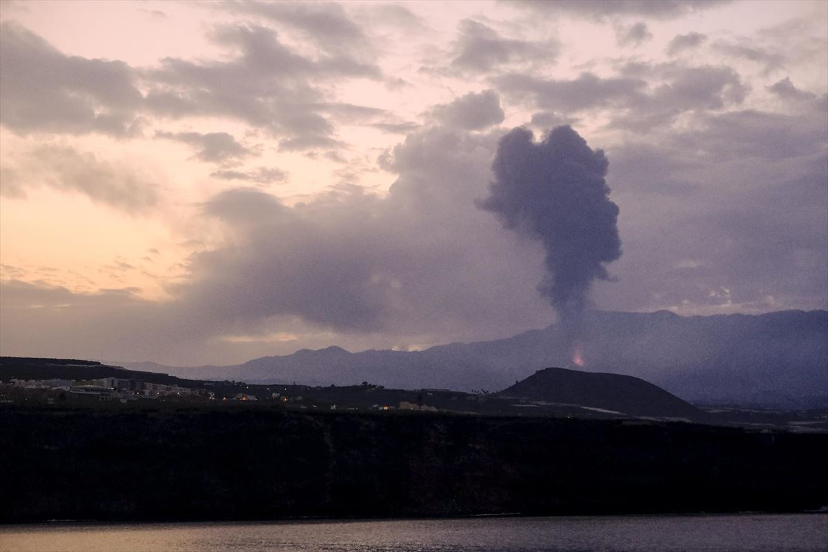 El volcán de La Palma. Foto: EFE