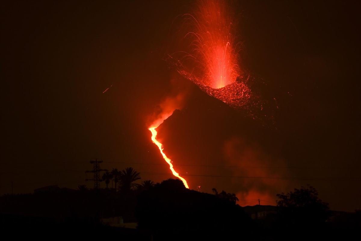 Río de lava en La Palma. Foto de archivo: EFE