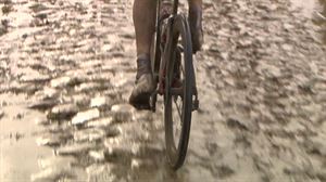 El pavés y el barro marcan la París-Roubaix