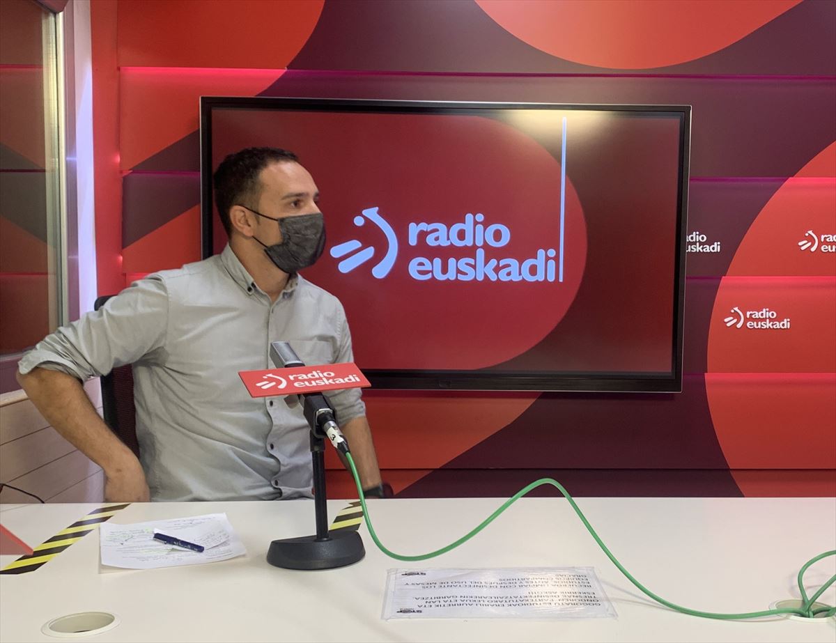 Mitxel Lakuntza ELAko idazkari nagusia, Radio Euskadin