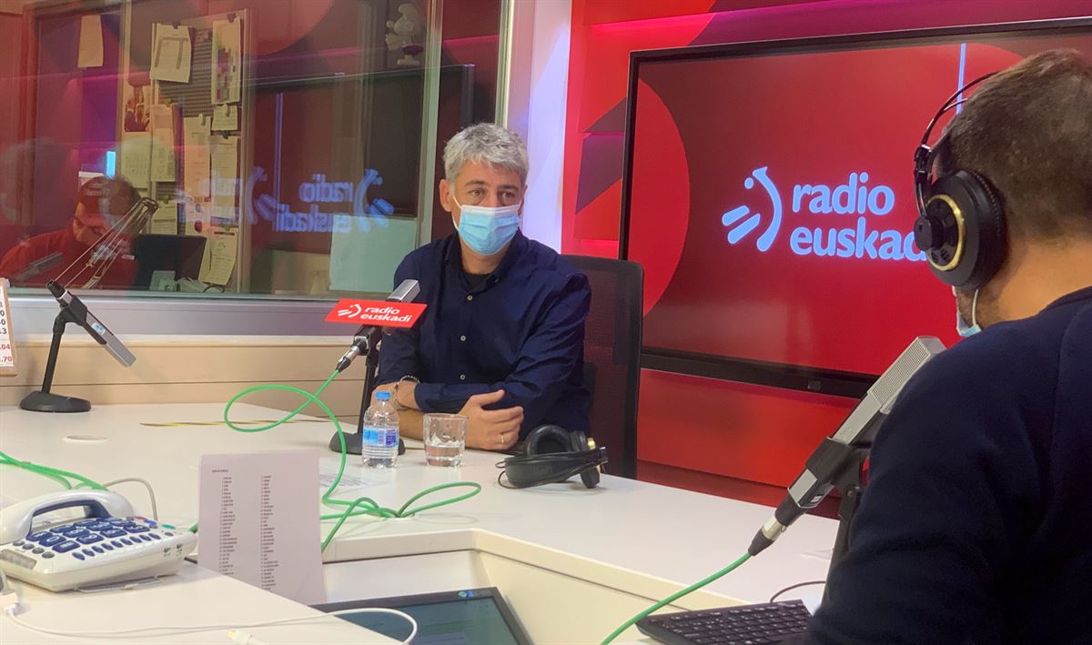 Matute, en los estudios de Radio Euskadi. 