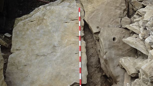 Excavación en el dolmen de Kuartango