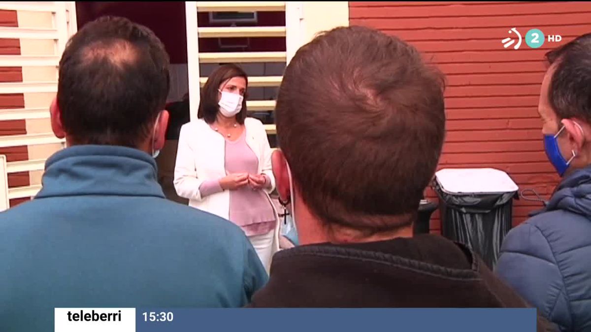 Beatriz Artolazábal visita la prisión de Basauri. Imagen obtenida de un vídeo de EITB Media.
