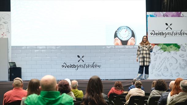 Gabriela Uriarte, Gastroshow erakustaldian, Iradier Arenan. (Argazkia: EITB Media)
