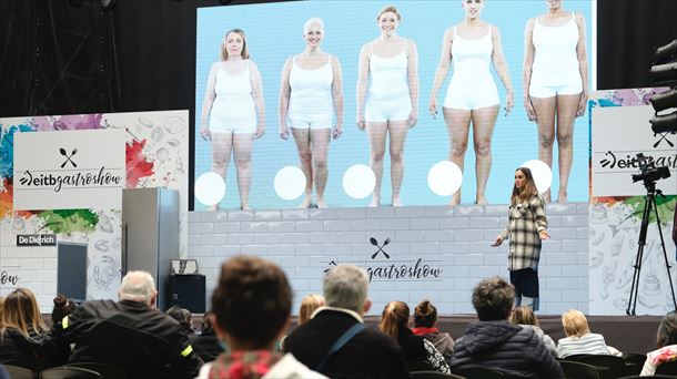 Gabriela Uriarte, Gastroshow erakustaldian, Iradier Arenan. (Argazkia: EITB Media)