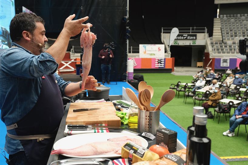 Ander González, en el Gastroshow, en Iradier Arena. (Foto: EITB Media)