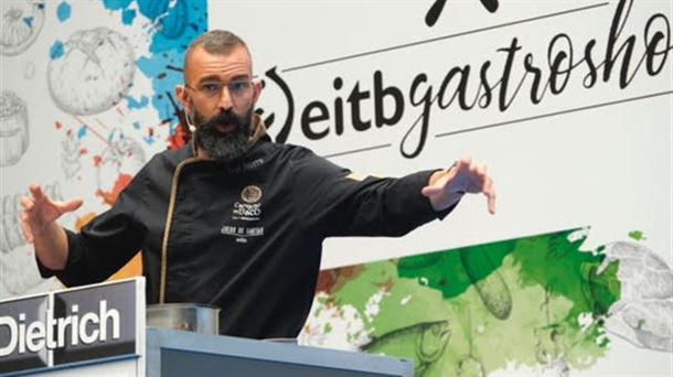 Javi Sierra, Gastroshow erakustaldian, Iradier Arenan. (Argazkia: EITB Media)