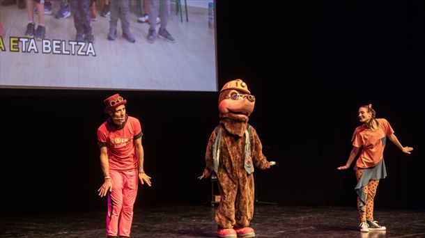 3 kluba eta 3 Ene Kantak Kursaalen. (Irudia: EITB Media)