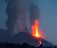 La Palmako sumendiaren bigarren kolada itsasotik gertu dago, erupzioa gertatu eta hilabetera