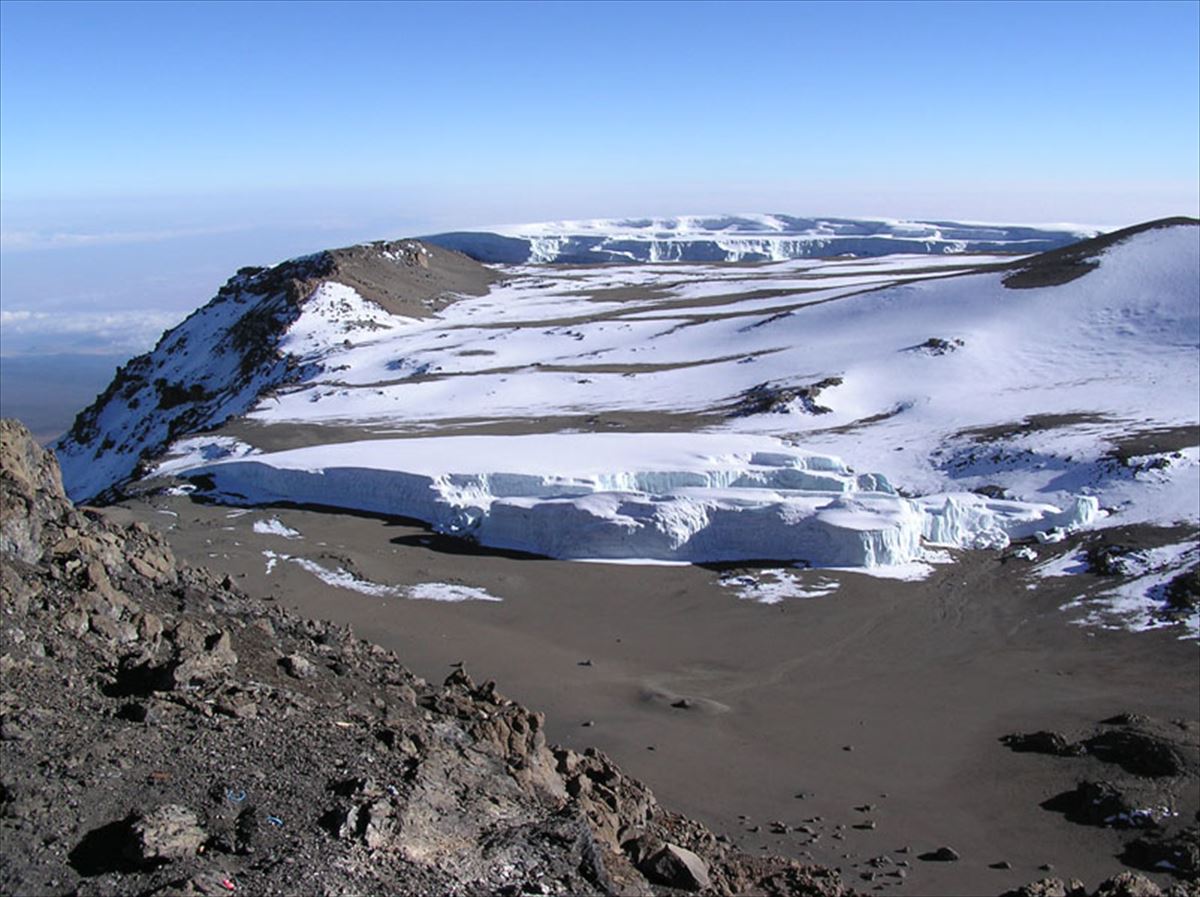 Furtwängler glaziarra, Kilimanjaro mendiaren tontorretik gertu, Tanzanian
