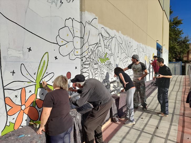 Un mural que contará con motivos floridos y muy colorido