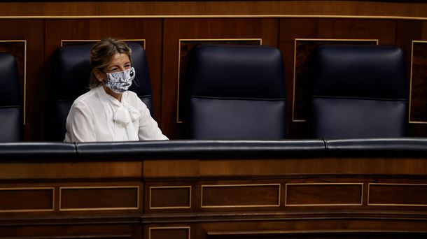 La ministra y vicepresidenta del Gobierno español, Yolanda Díaz, en el Congreso. Foto: EFE