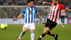 LaLiga denuncia insultos a Iñigo Martínez y lanzamiento de objetos en Anoeta